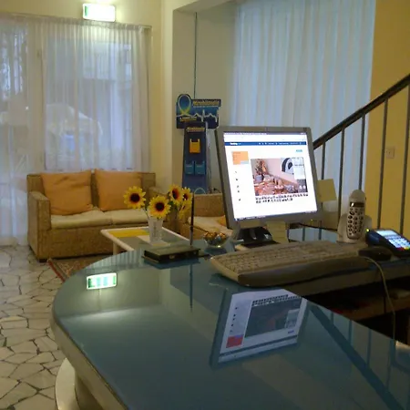 Nord Est Hotel 2*